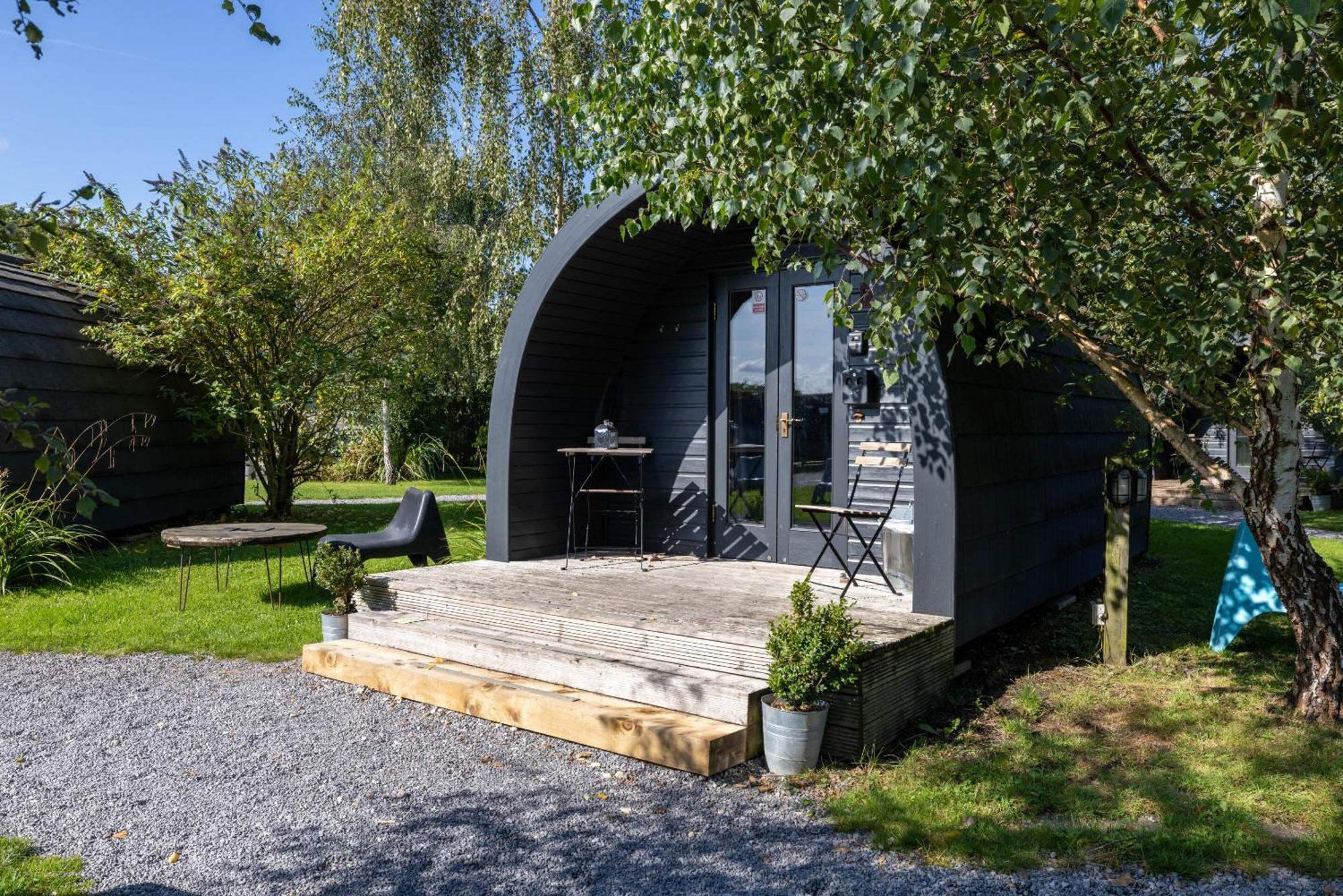 The Little Hide - Adult Only Camping Pods — Photos 2